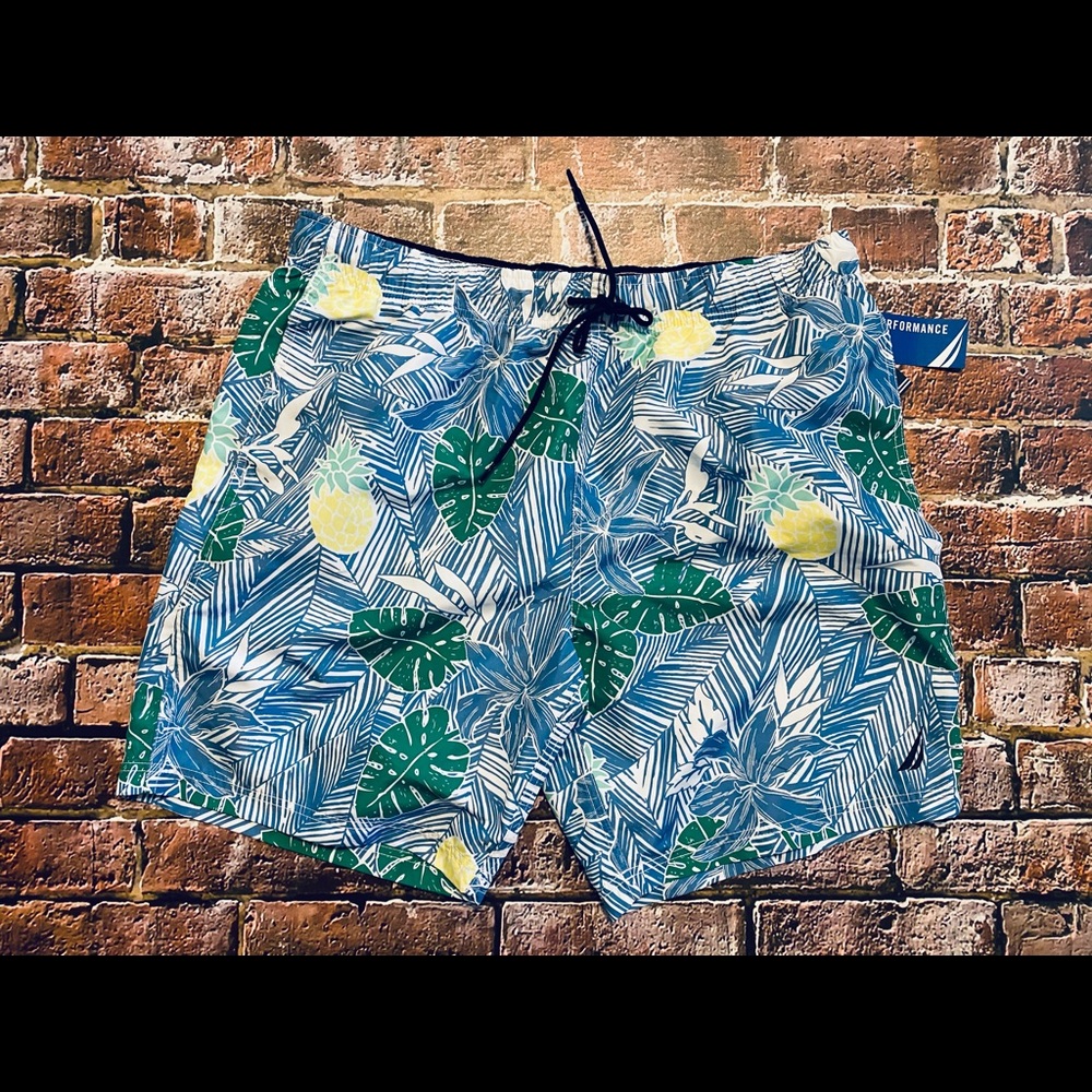 NWT Nautica Swim Trunks Sz XL Blue/White